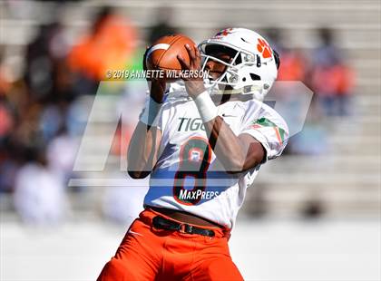 Thumbnail 2 in Jones vs. Northwestern (FHSAA 5A State Final)  photogallery.