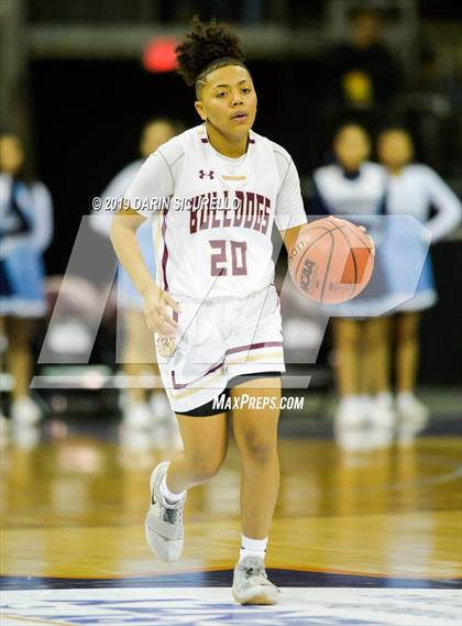 Thumbnail 1 in Window Rock vs. Winslow (AIA 3A Quaterfinal) photogallery.
