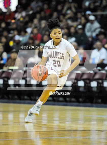 Thumbnail 2 in Window Rock vs. Winslow (AIA 3A Quaterfinal) photogallery.