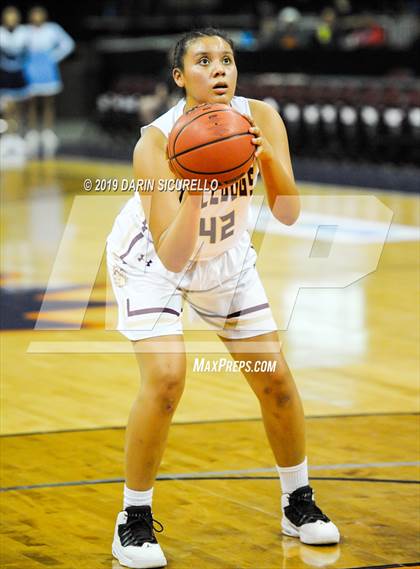 Thumbnail 3 in Window Rock vs. Winslow (AIA 3A Quaterfinal) photogallery.