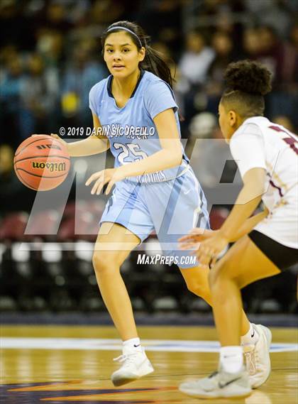 Thumbnail 3 in Window Rock vs. Winslow (AIA 3A Quaterfinal) photogallery.