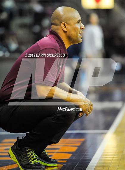 Thumbnail 1 in Window Rock vs. Winslow (AIA 3A Quaterfinal) photogallery.