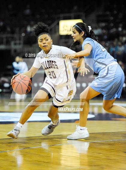 Thumbnail 3 in Window Rock vs. Winslow (AIA 3A Quaterfinal) photogallery.