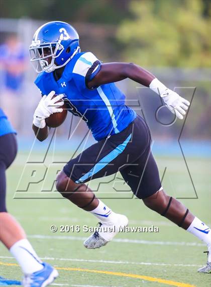 Thumbnail 3 in Granada Hills vs Palisades photogallery.