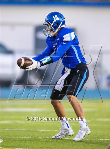 Thumbnail 3 in Granada Hills vs Palisades photogallery.