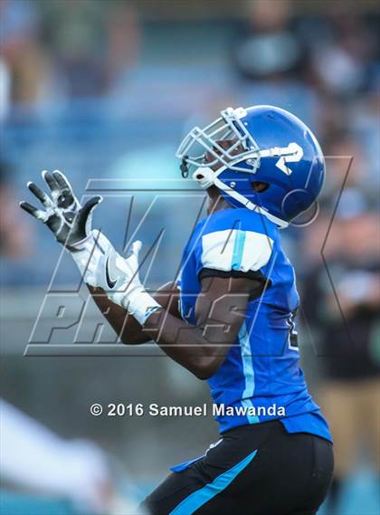 Thumbnail 2 in Granada Hills vs Palisades photogallery.
