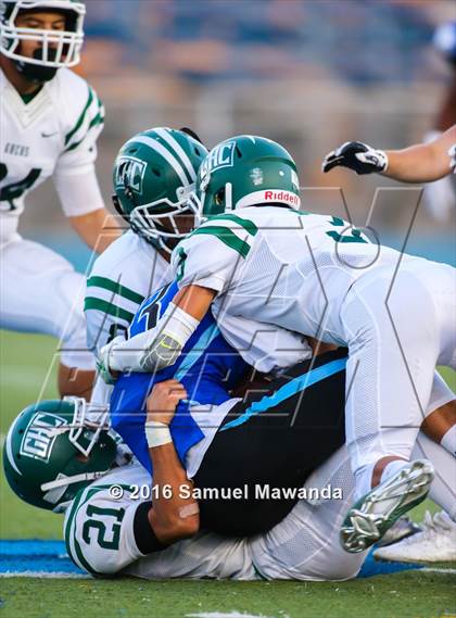 Thumbnail 3 in Granada Hills vs Palisades photogallery.