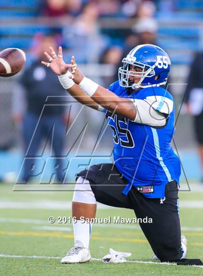 Thumbnail 3 in Granada Hills vs Palisades photogallery.