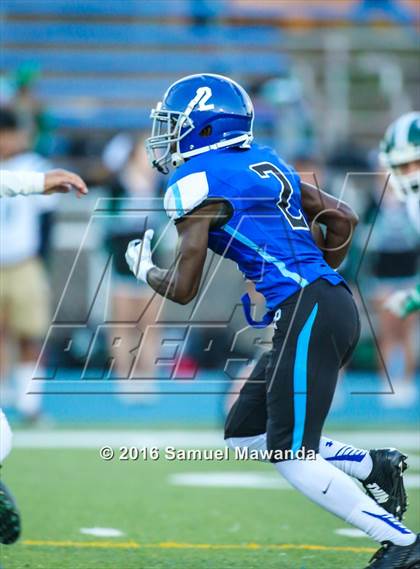 Thumbnail 3 in Granada Hills vs Palisades photogallery.