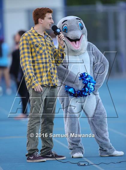 Thumbnail 1 in Granada Hills vs Palisades photogallery.