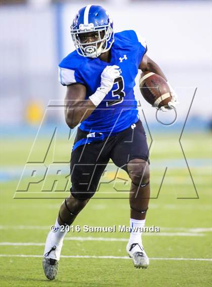 Thumbnail 2 in Granada Hills vs Palisades photogallery.