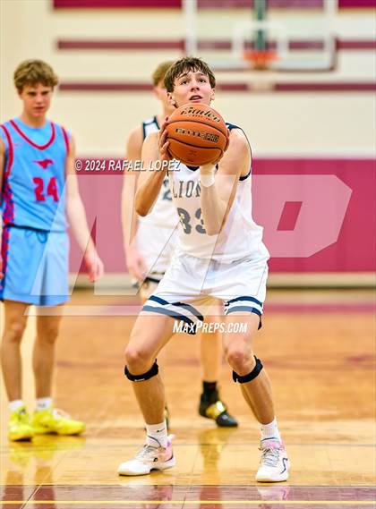 Thumbnail 3 in Lake Creek vs. Pearce (McDonald's Texas Invitational) photogallery.