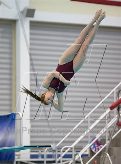 Thumbnail 3 in NYSPHSAA Girls Diving Final photogallery.