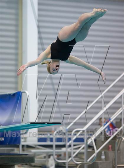 Thumbnail 3 in NYSPHSAA Girls Diving Final photogallery.