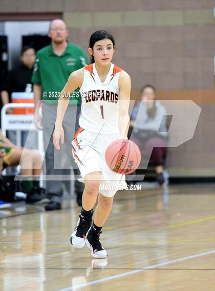 Thumbnail 3 in Eureka vs Wells (NIAA 1A Southern/Eastern Final) photogallery.