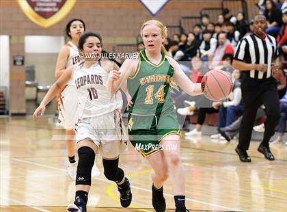 Thumbnail 1 in Eureka vs Wells (NIAA 1A Southern/Eastern Final) photogallery.