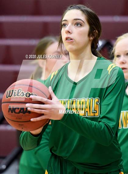 Thumbnail 2 in Eureka vs Wells (NIAA 1A Southern/Eastern Final) photogallery.