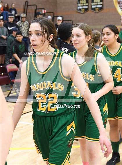 Thumbnail 1 in Eureka vs Wells (NIAA 1A Southern/Eastern Final) photogallery.