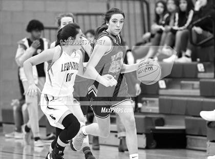 Thumbnail 3 in Eureka vs Wells (NIAA 1A Southern/Eastern Final) photogallery.