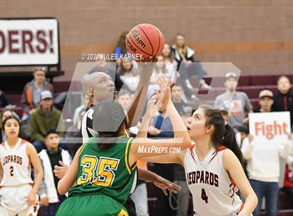 Thumbnail 2 in Eureka vs Wells (NIAA 1A Southern/Eastern Final) photogallery.
