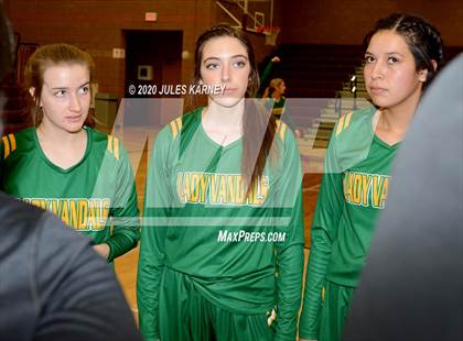 Thumbnail 2 in Eureka vs Wells (NIAA 1A Southern/Eastern Final) photogallery.