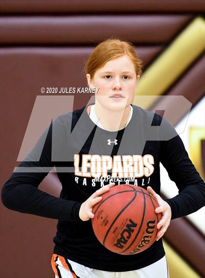 Thumbnail 3 in Eureka vs Wells (NIAA 1A Southern/Eastern Final) photogallery.