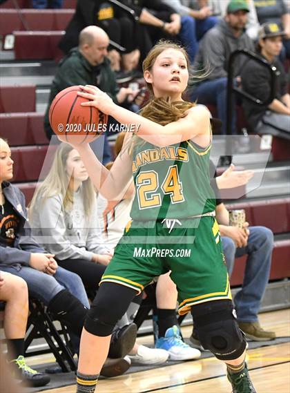 Thumbnail 2 in Eureka vs Wells (NIAA 1A Southern/Eastern Final) photogallery.