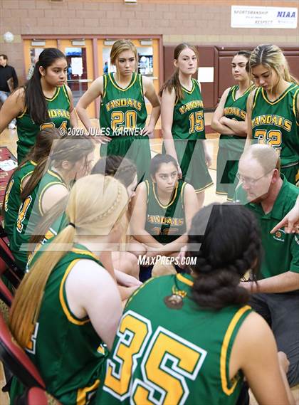Thumbnail 2 in Eureka vs Wells (NIAA 1A Southern/Eastern Final) photogallery.