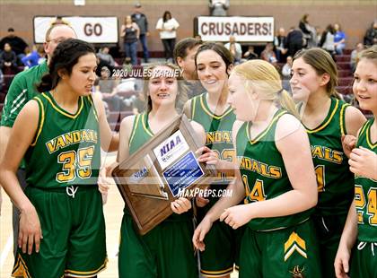 Thumbnail 1 in Eureka vs Wells (NIAA 1A Southern/Eastern Final) photogallery.