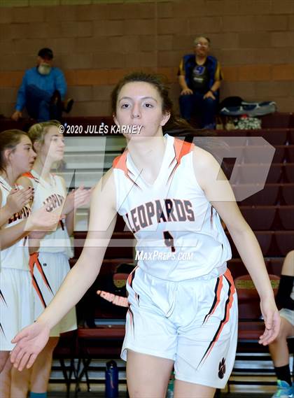 Thumbnail 2 in Eureka vs Wells (NIAA 1A Southern/Eastern Final) photogallery.