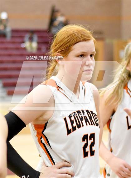Thumbnail 2 in Eureka vs Wells (NIAA 1A Southern/Eastern Final) photogallery.