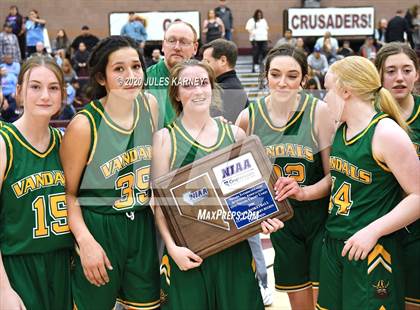 Thumbnail 1 in Eureka vs Wells (NIAA 1A Southern/Eastern Final) photogallery.