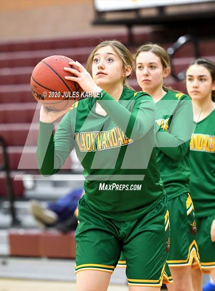 Thumbnail 1 in Eureka vs Wells (NIAA 1A Southern/Eastern Final) photogallery.