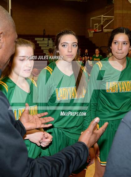 Thumbnail 1 in Eureka vs Wells (NIAA 1A Southern/Eastern Final) photogallery.