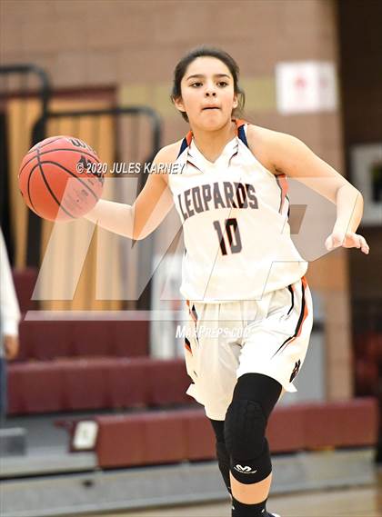 Thumbnail 2 in Eureka vs Wells (NIAA 1A Southern/Eastern Final) photogallery.