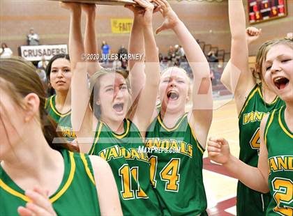 Thumbnail 3 in Eureka vs Wells (NIAA 1A Southern/Eastern Final) photogallery.
