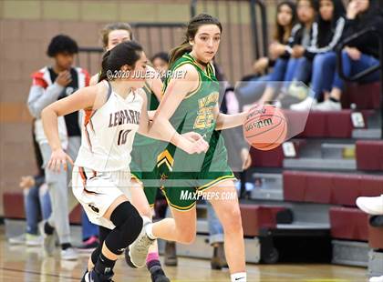 Thumbnail 1 in Eureka vs Wells (NIAA 1A Southern/Eastern Final) photogallery.