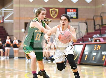 Thumbnail 2 in Eureka vs Wells (NIAA 1A Southern/Eastern Final) photogallery.