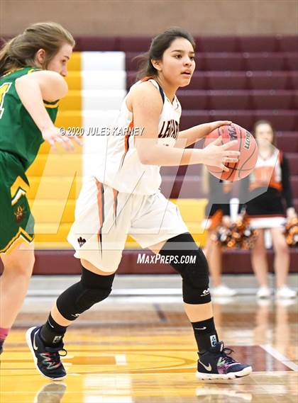 Thumbnail 2 in Eureka vs Wells (NIAA 1A Southern/Eastern Final) photogallery.