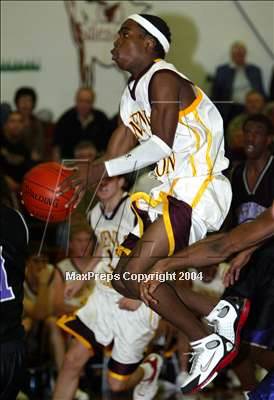 Thumbnail 3 in Sacramento vs. Menlo-Atherton (Gridley Invit.) photogallery.
