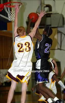 Thumbnail 3 in Sacramento vs. Menlo-Atherton (Gridley Invit.) photogallery.