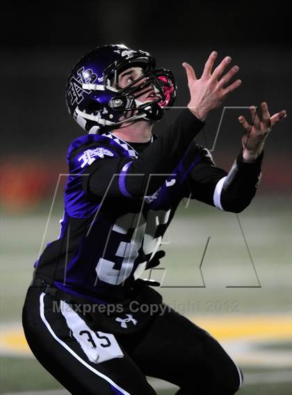 Thumbnail 2 in Trinity Catholic vs. North Branford (CIAC Class S Quarterfinal) photogallery.