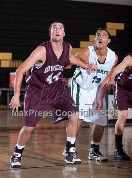 Thumbnail 2 in Lake Cowichan (British Columbia) vs St. Mary's (MaxPreps Holiday Classic) photogallery.