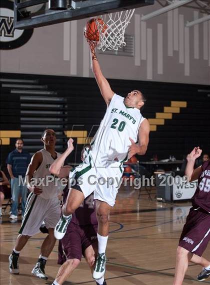 Thumbnail 3 in Lake Cowichan (British Columbia) vs St. Mary's (MaxPreps Holiday Classic) photogallery.