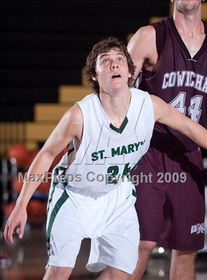 Thumbnail 1 in Lake Cowichan (British Columbia) vs St. Mary's (MaxPreps Holiday Classic) photogallery.