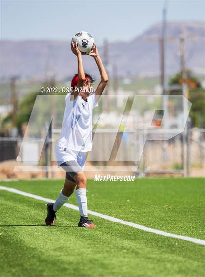 Thumbnail 2 in Valencia @ Alamogordo photogallery.