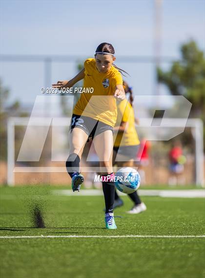 Thumbnail 1 in Valencia @ Alamogordo photogallery.