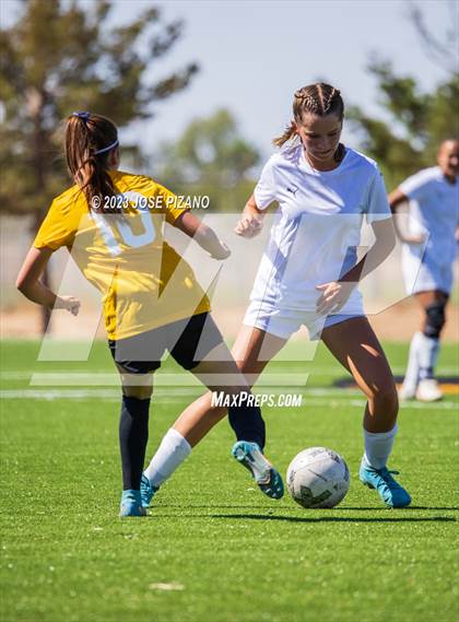 Thumbnail 1 in Valencia @ Alamogordo photogallery.