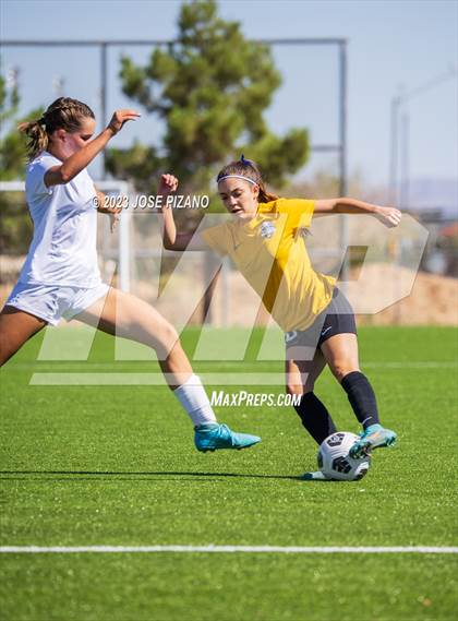 Thumbnail 1 in Valencia @ Alamogordo photogallery.