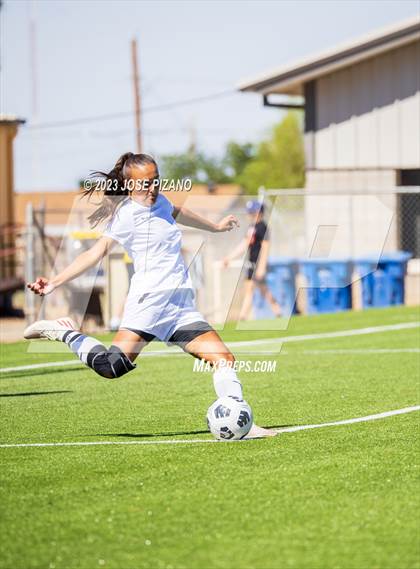 Thumbnail 2 in Valencia @ Alamogordo photogallery.